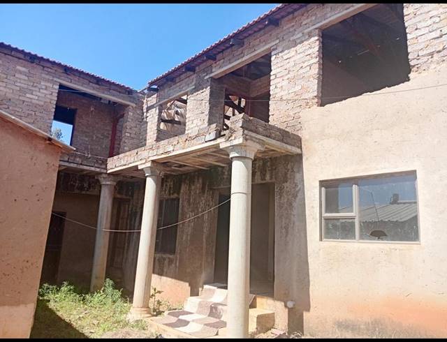 10 BEDROOM HOUSE FOR SALE IN LEHAE